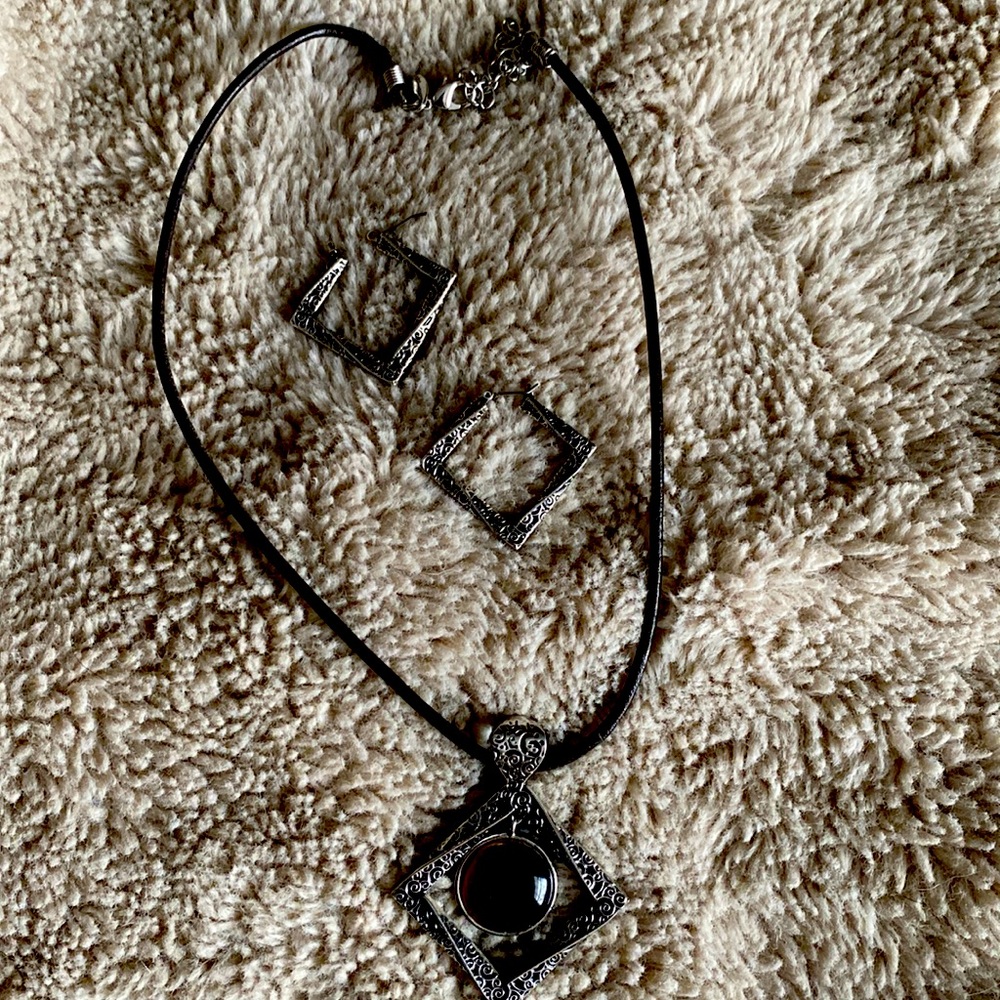 Lia Sophia necklace and earrings